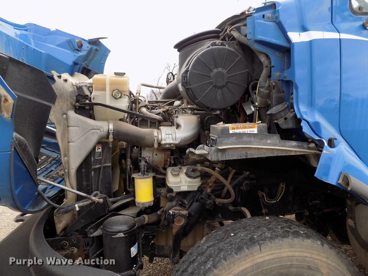 image for item DD3657 2008 Sterling L9500 semi truck