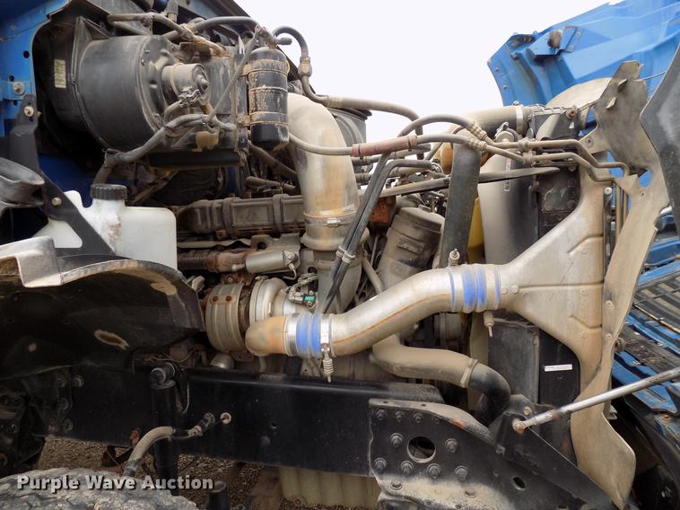 image for item DD3657 2008 Sterling L9500 semi truck