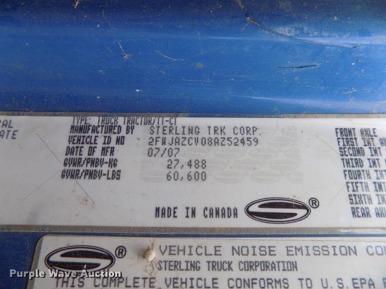 image for item DD3657 2008 Sterling L9500 semi truck