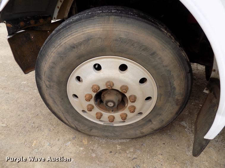 image for item DD3659 2006 Peterbilt 379 semi truck