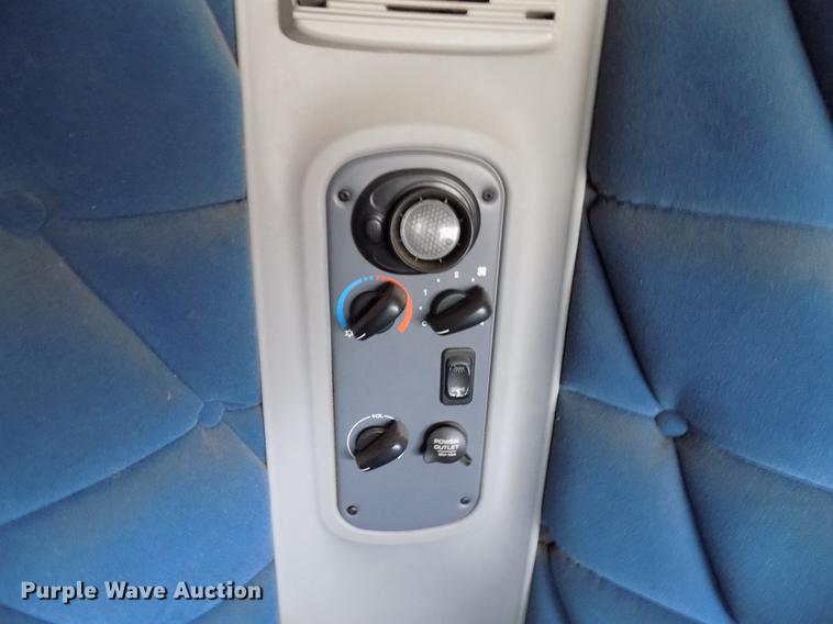 image for item DD3660 2006 Freightliner Century Class semi truck