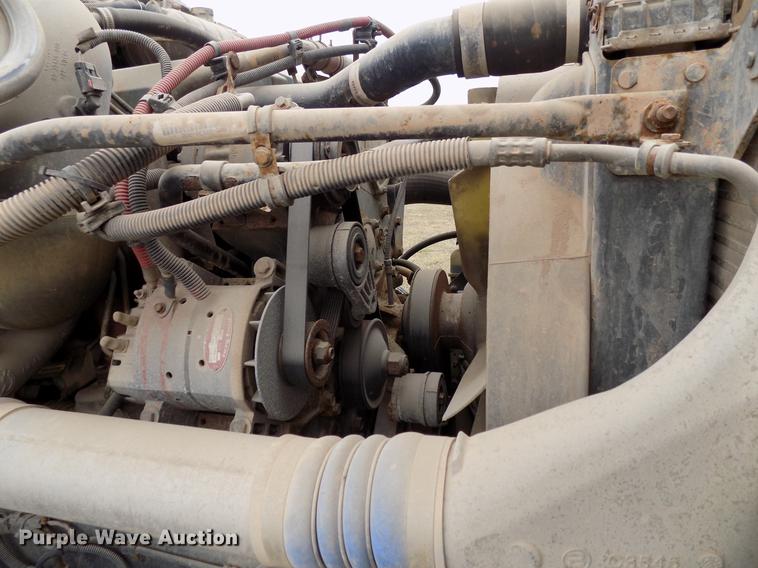 image for item DD3660 2006 Freightliner Century Class semi truck