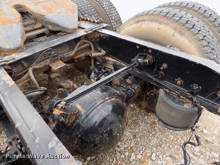 image for item DD3660 2006 Freightliner Century Class semi truck