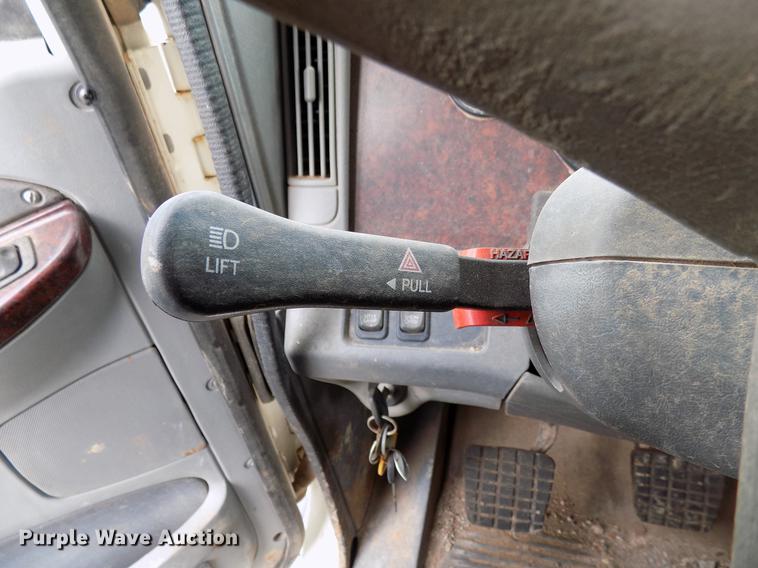 image for item DD3661 2007 Freightliner Century Class semi truck