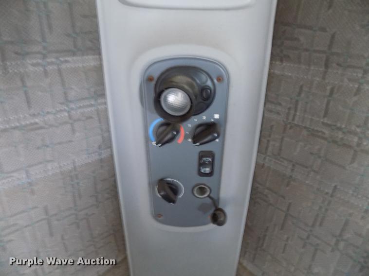 image for item DD3661 2007 Freightliner Century Class semi truck