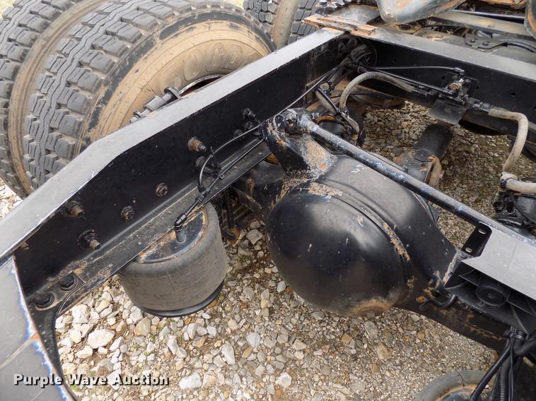 image for item DD3661 2007 Freightliner Century Class semi truck