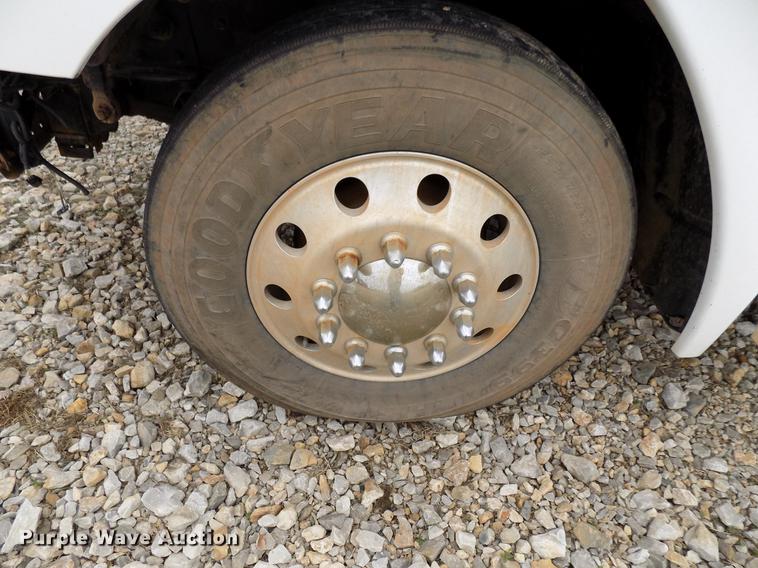 image for item DD3661 2007 Freightliner Century Class semi truck