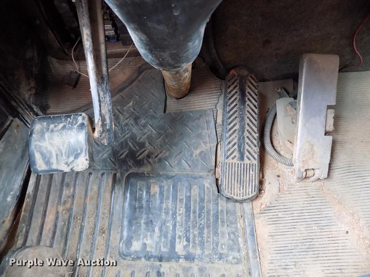 image for item DD3662 2000 Kenworth W900 semi truck