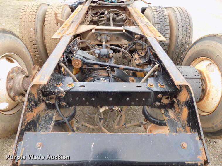 image for item DD3662 2000 Kenworth W900 semi truck