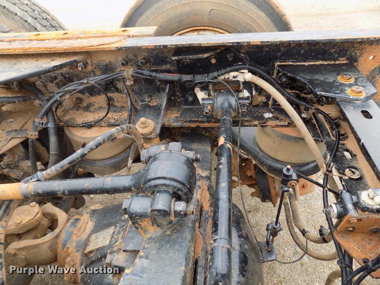 image for item DD3662 2000 Kenworth W900 semi truck