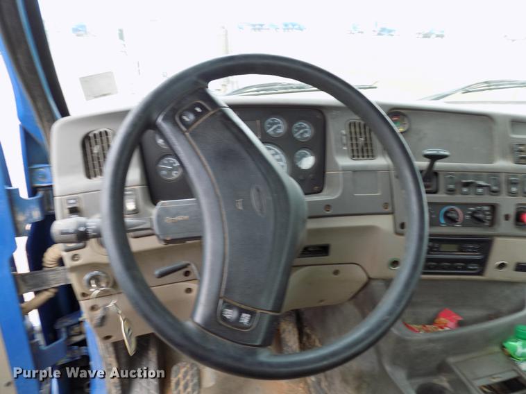 image for item DD3664 2008 Sterling L9500 semi truck