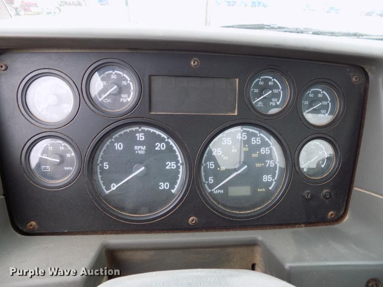 image for item DD3664 2008 Sterling L9500 semi truck