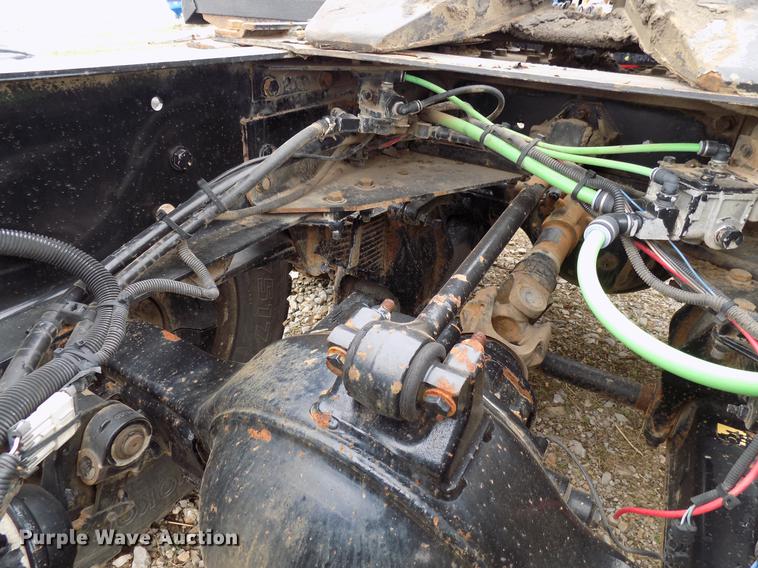 image for item DD3664 2008 Sterling L9500 semi truck