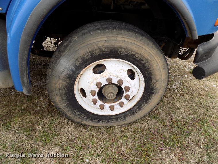 image for item DD3664 2008 Sterling L9500 semi truck