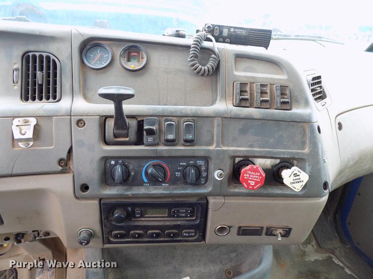 image for item DD3668 2007 Sterling L-Line semi truck