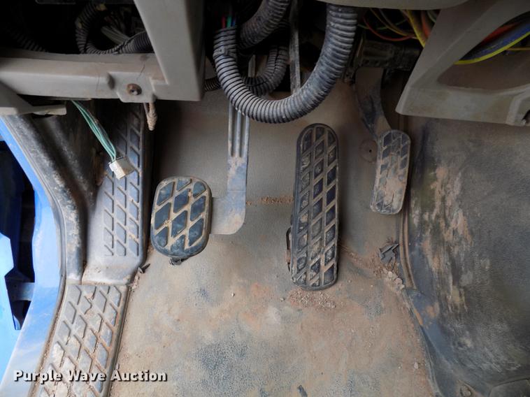 image for item DD3668 2007 Sterling L-Line semi truck