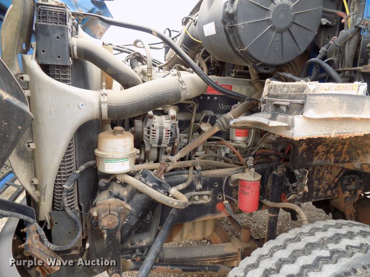 image for item DD3668 2007 Sterling L-Line semi truck