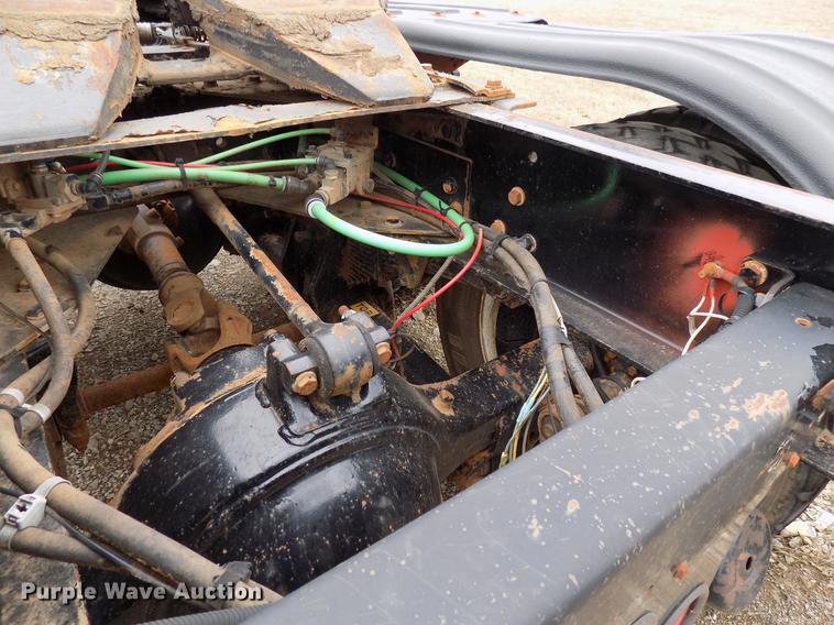 image for item DD3668 2007 Sterling L-Line semi truck