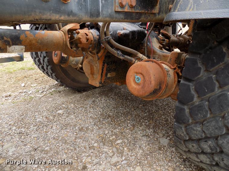 image for item DD3668 2007 Sterling L-Line semi truck