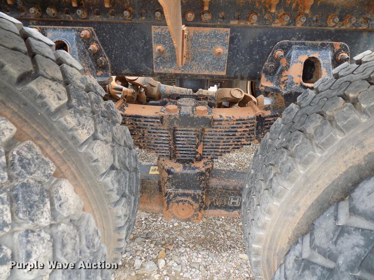 image for item DD3668 2007 Sterling L-Line semi truck