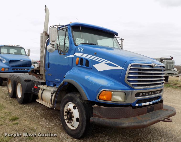 image for item DD3669 2002 Sterling A-Line semi truck