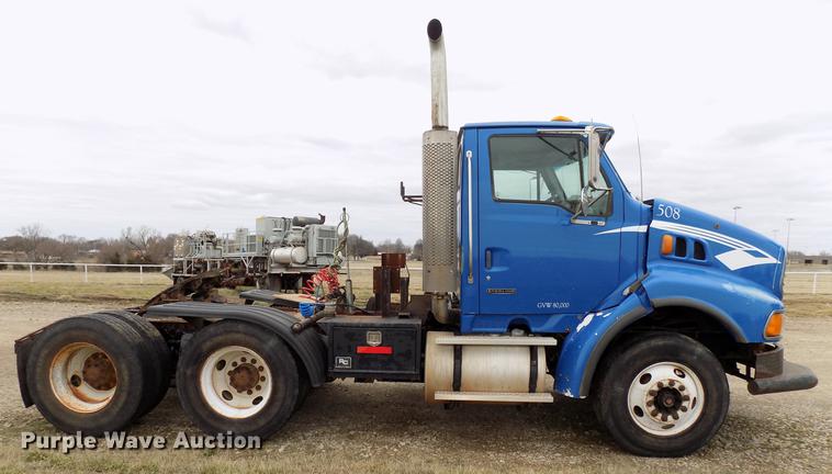 image for item DD3669 2002 Sterling A-Line semi truck