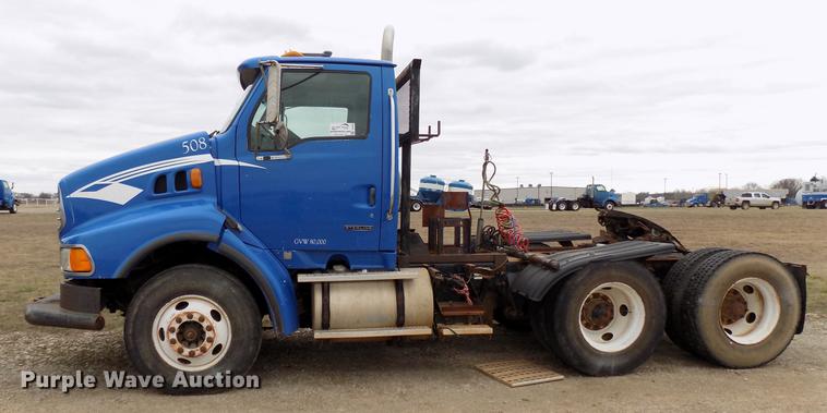 image for item DD3669 2002 Sterling A-Line semi truck