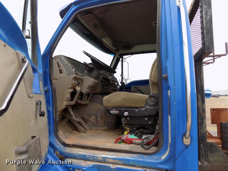 image for item DD3669 2002 Sterling A-Line semi truck