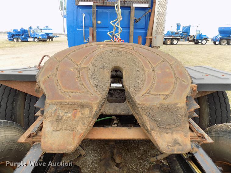 image for item DD3669 2002 Sterling A-Line semi truck