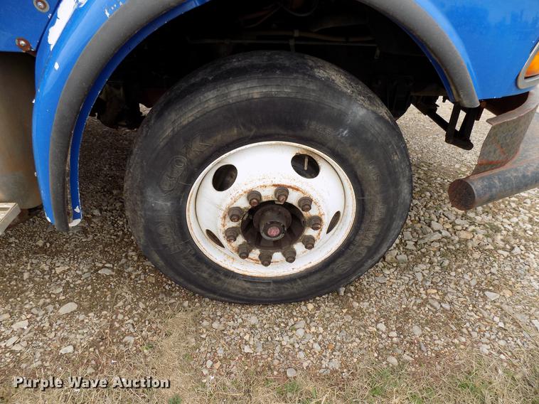 image for item DD3669 2002 Sterling A-Line semi truck