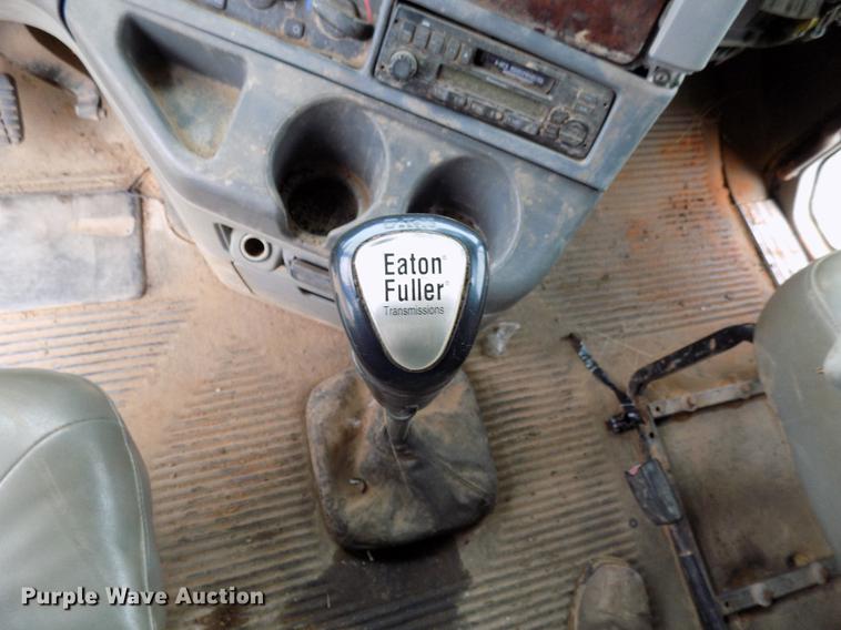 image for item DD3670 2007 Freightliner Century Class semi truck