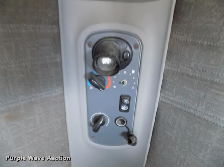 image for item DD3670 2007 Freightliner Century Class semi truck