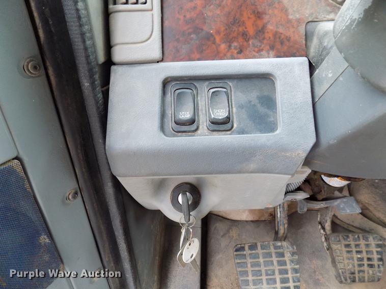 image for item DD3676 2007 Freightliner Century Class semi truck