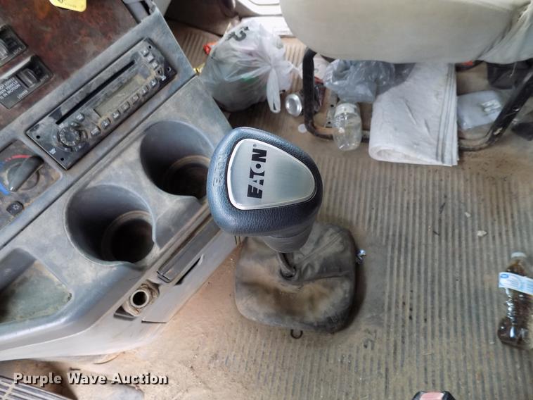 image for item DD3676 2007 Freightliner Century Class semi truck