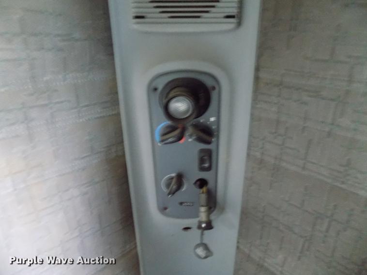 image for item DD3676 2007 Freightliner Century Class semi truck