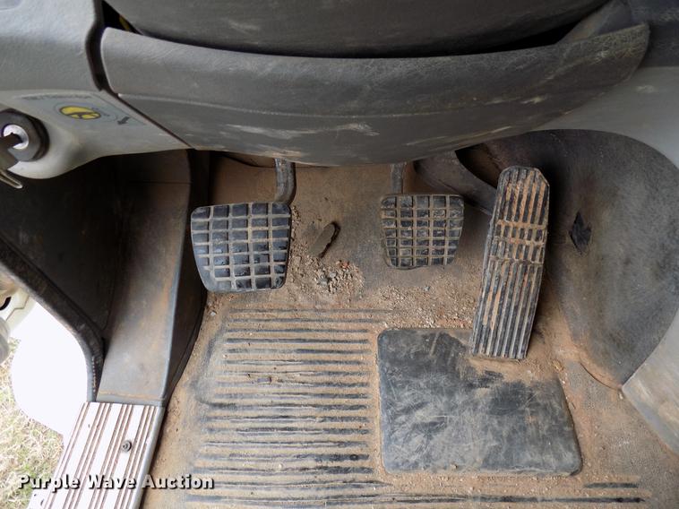 image for item DD3677 2007 Freightliner Century Class semi truck