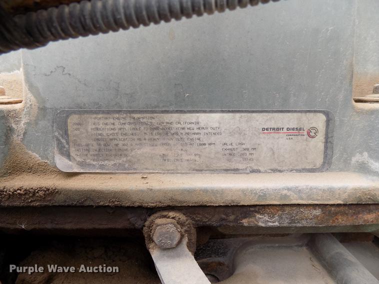 image for item DD3677 2007 Freightliner Century Class semi truck