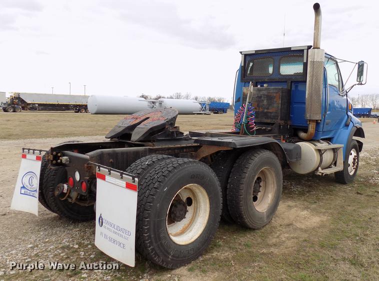 image for item DD3678 2007 Sterling LT9500 semi truck
