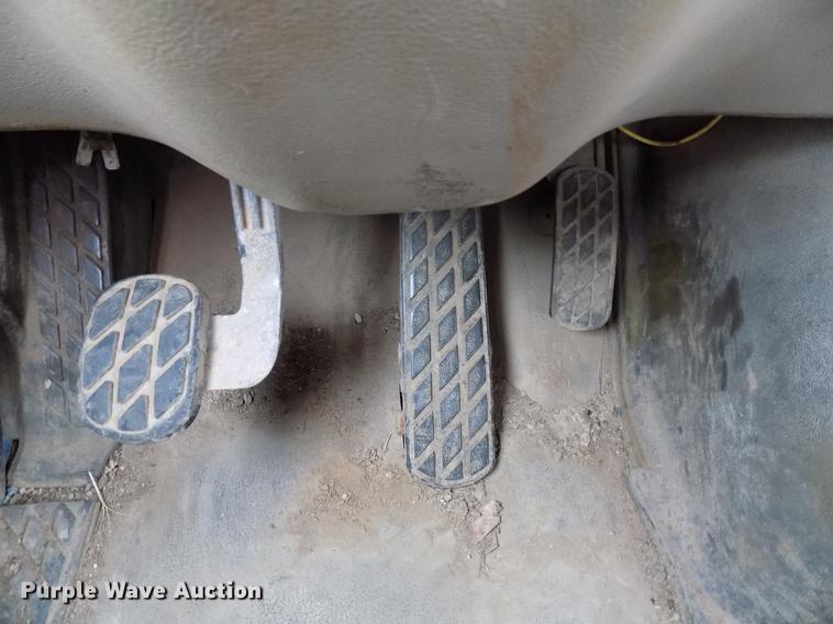 image for item DD3678 2007 Sterling LT9500 semi truck