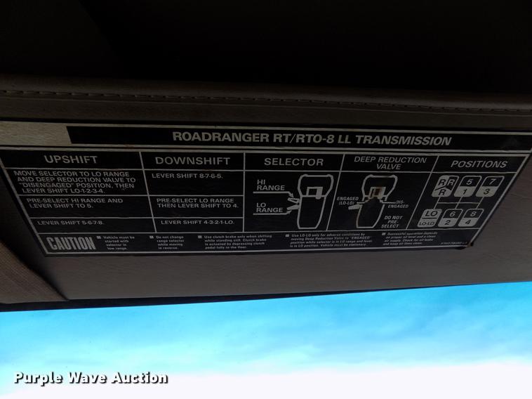 image for item DD3678 2007 Sterling LT9500 semi truck