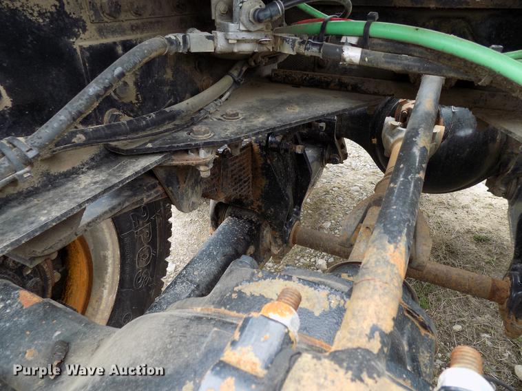 image for item DD3678 2007 Sterling LT9500 semi truck