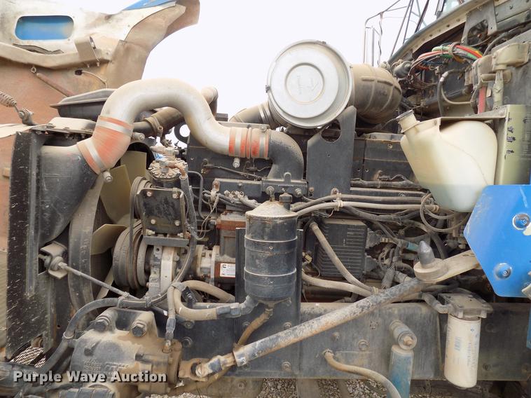 image for item DD3680 1994 Kenworth T800 semi truck