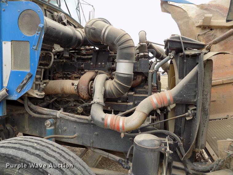 image for item DD3680 1994 Kenworth T800 semi truck