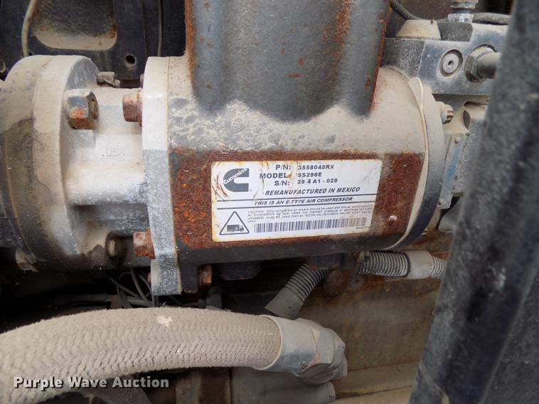 image for item DD3680 1994 Kenworth T800 semi truck