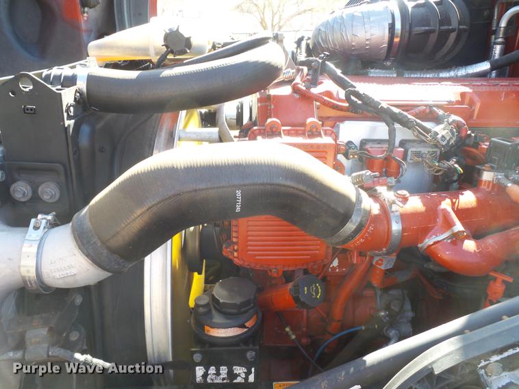 image for item DE1366 2009 Volvo VN semi truck