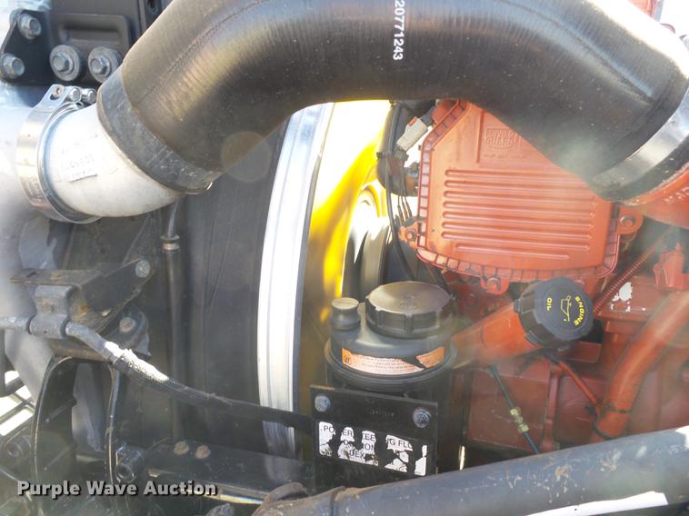 image for item DE1366 2009 Volvo VN semi truck