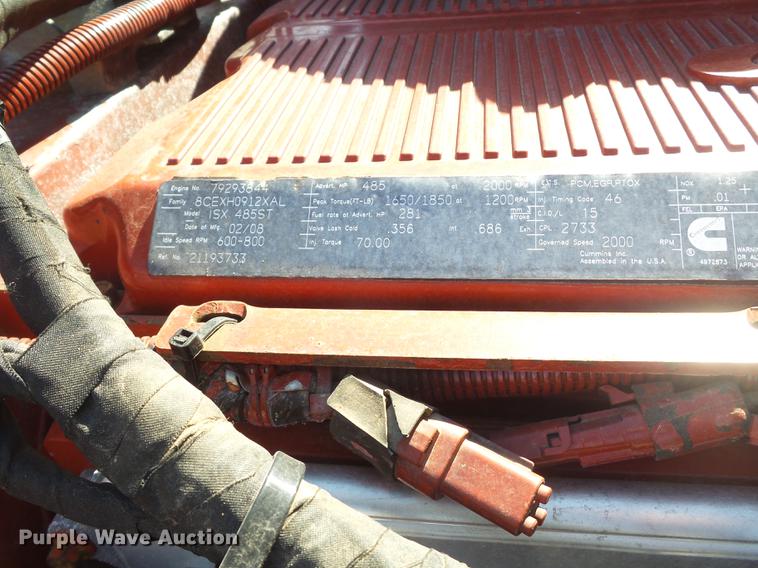 image for item DE1366 2009 Volvo VN semi truck