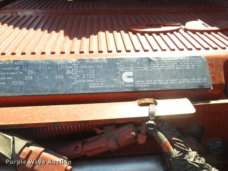 image for item DE1366 2009 Volvo VN semi truck