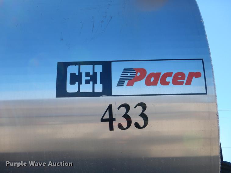 image for item DE6060 1998 CEI Pacer AT35L-40-1433 dry bulk trailer