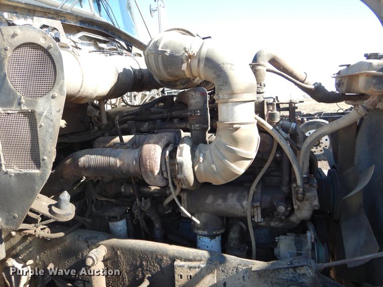 image for item DE6075 1987 Kenworth T600 semi truck